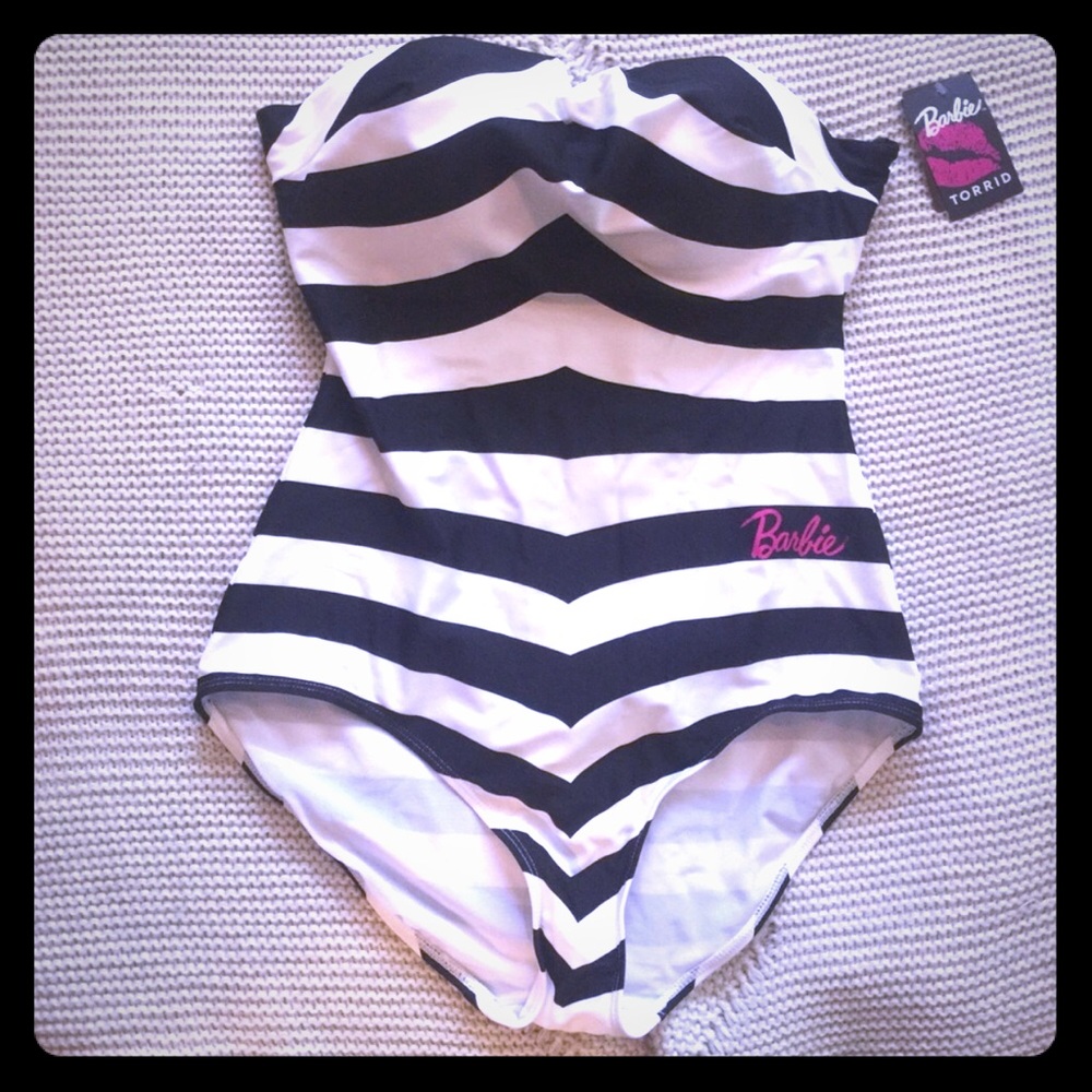 Torrid Barbie Swimsuit💖💖💖rare find!!!!!